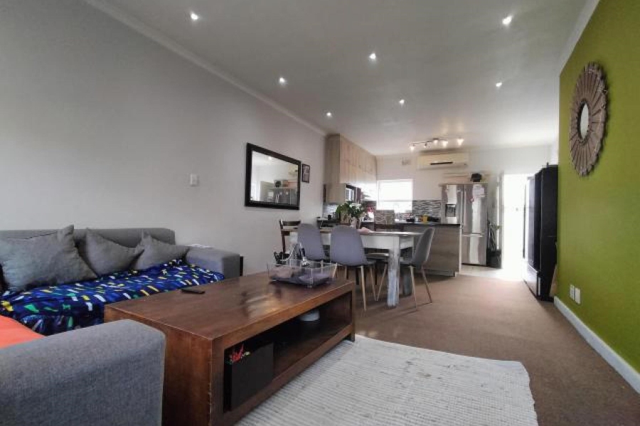2 Bedroom Property for Sale in Zonnebloem Western Cape